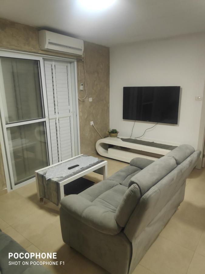 סוויטה של אלון Apartamento Arad Exterior foto